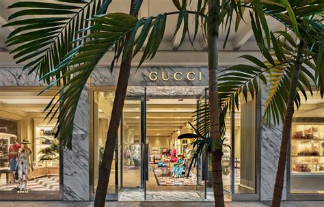 gucci store in miami